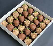 Клубника в шоколаде Вафельная крошка L