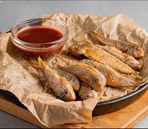 Барабулька с соусом Ткемали