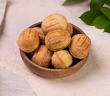 Орешки с вареной сгущенкой