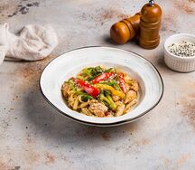 Паназиатская лапша с курицей