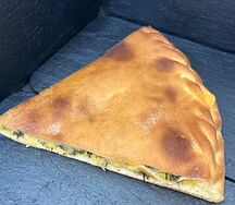 Пирог с сыром и зеленью
