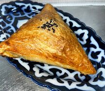 Самса из слоеного теста с тыквой