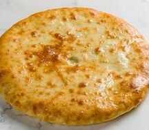 Пирог с индейкой, сыром и грибами
