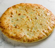 Пирог с картошкой и зеленым луком