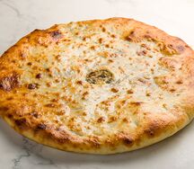 Пирог с картошкой, грибами и зеленым луком
