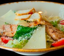 Цезарь с курицей