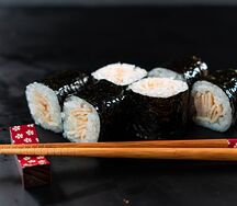 Маки с омлетом