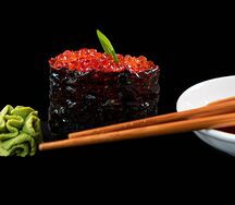 Гункан с икрой