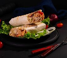 Шаурма Фирменная с соусом чили