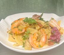 Феттуччине с креветками и артишоками