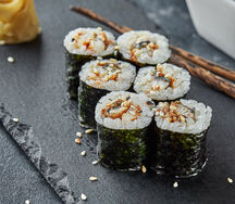 Ролл с угрем