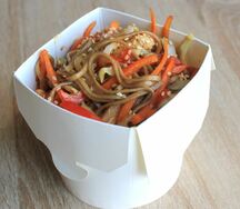 Лапша гречневая соба с овощами