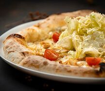 Пицца Цезарь с курицей