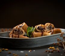 Ролл с фруктовой начинкой