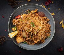 Курица по-сингапурски с рисом