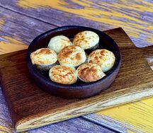 Грибные шляпки запеченные с сыром