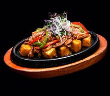 Тыби, обжаренный с говядиной и овощами