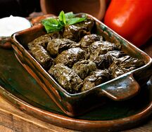 Долма из виноградных листьев