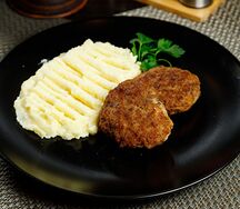 Котлеты с картофельным пюре