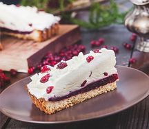 Брусничный пирог с белым шоколадом