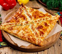 Хачапури слоеное с сыром сулугуни
