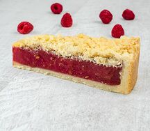 Пирог малиновый с миндалем