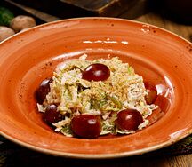 Курица с виноградом