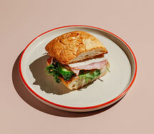 Сэндвич с сыром и ветчиной