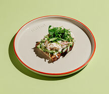 Брускетта с крабом