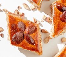 Азербайджанская пахлава с миндалем