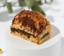 Сутлу-Нурие (молочная) с фисташкой