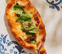 Пиде с грибами и песто