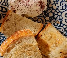 Хлеб с копченым маслом