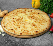 Осетинский пирог с картошкой и осетинским сыром