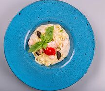 Феттуччине с курицей и грибами