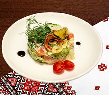 Салат с лососем