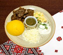 Токана с мамалыгой из баранины