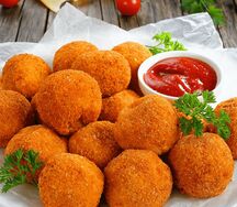 Сырные шарики из сыра сулугуни