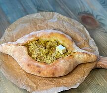 Хачапури по-аджарски с курицей