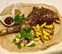 Баранья лопатка с запеченным картофелем, Деми Глас (на двоих)