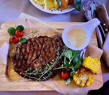 Рибай стейк на гриле из мраморной говядины