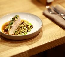 Грудка цыплёнка с пастой птитим и грибами