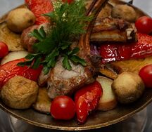 Ассорти из мяса на садже