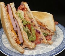 Сэндвич с ветчиной и сыром