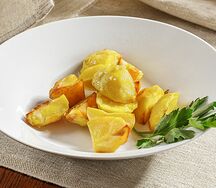 Картофель запеченный с чесноком