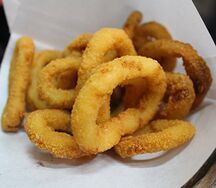 Луковые кольца в панировке