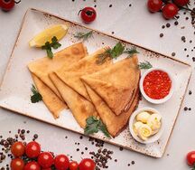 Блины кружевные с красной икрой
