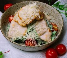 Цезарь с курицей