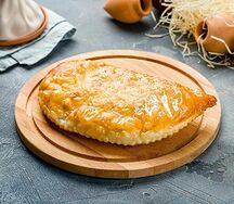 Чебурек со свининой и говядиной