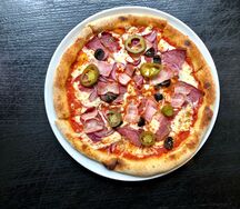 Мясные деликатесы